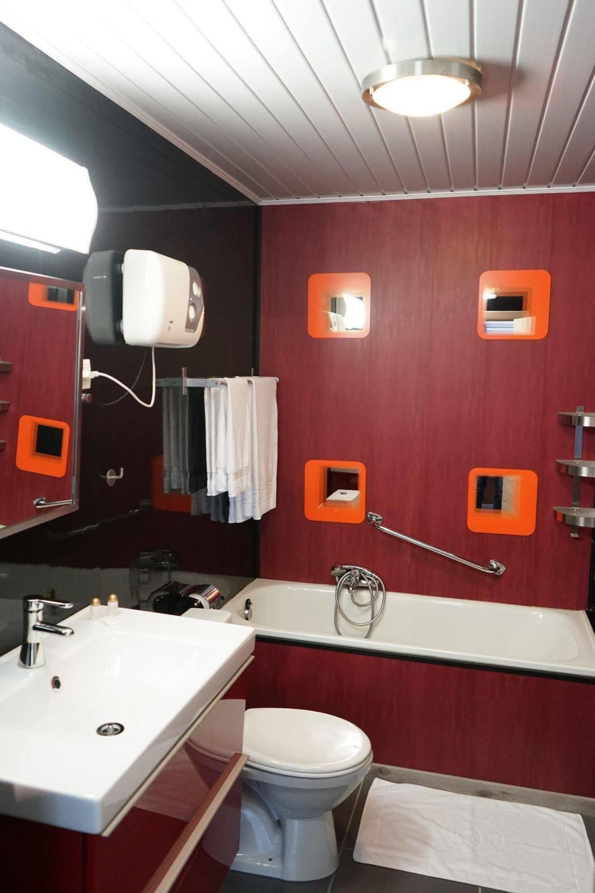 Hotel Les 5 Ourthes Houffalize Eksteriør billede