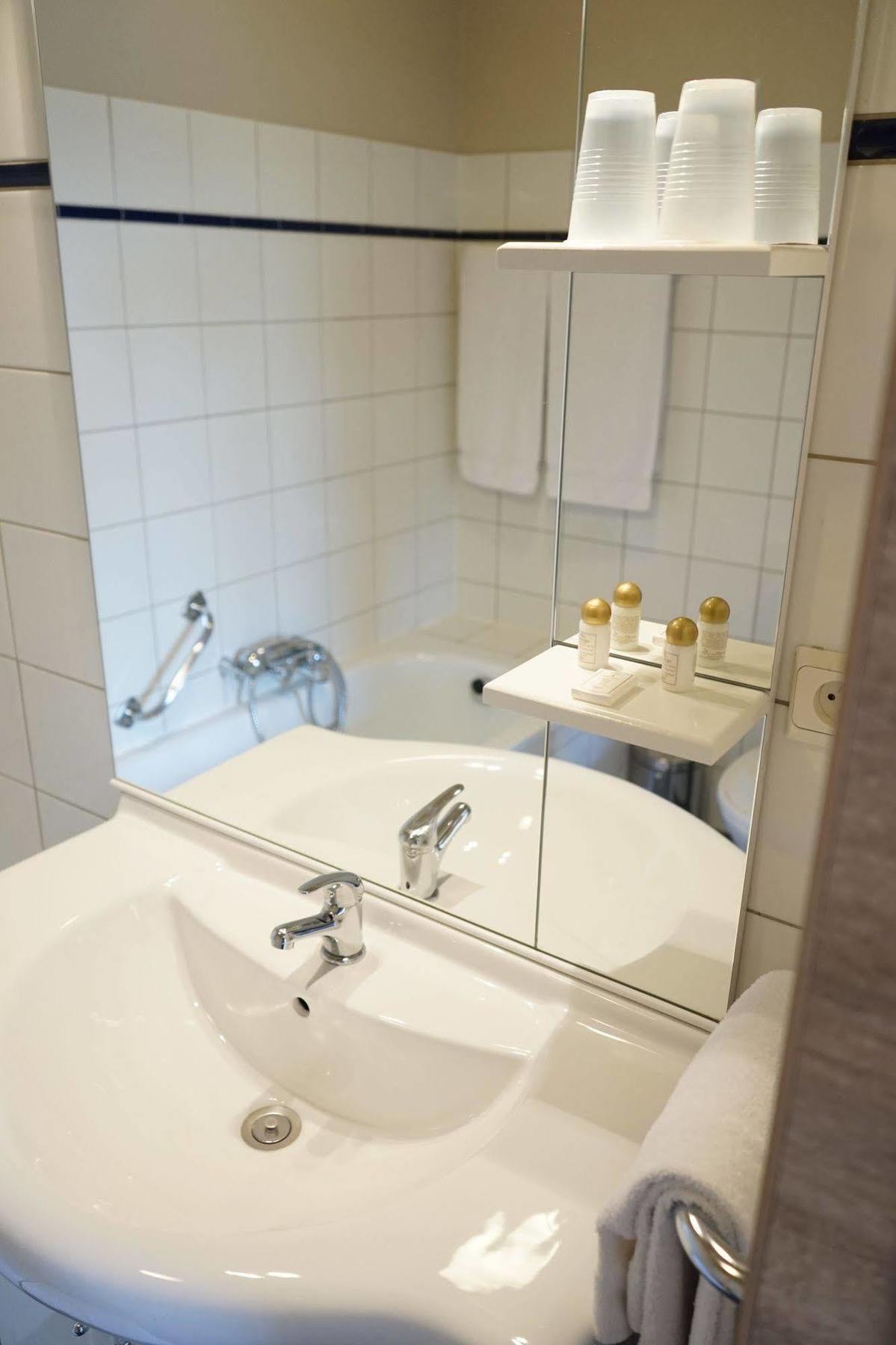 Hotel Les 5 Ourthes Houffalize Eksteriør billede